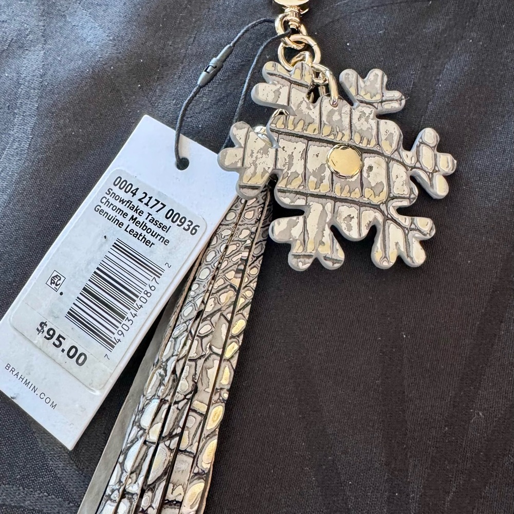 Brahmin NWT 🏷️ Silver Chrome Melbourne Snowflake Keychain/Charm